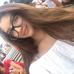 Meet your Posher, Crystal